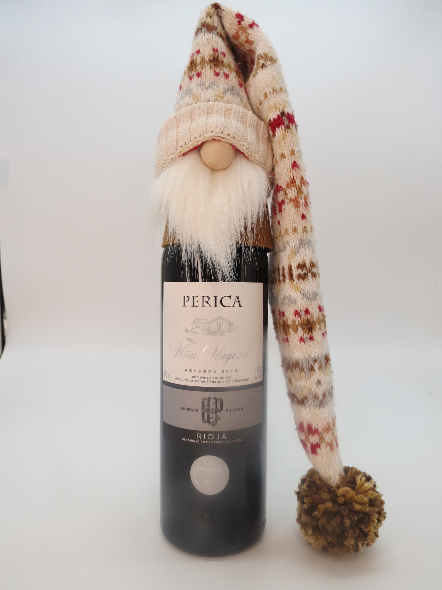 18 - 21" (45.7 - 53.3 cm) Tree/Bottle Topper Gnome (6123) - Cream/Tan/Red Nordic