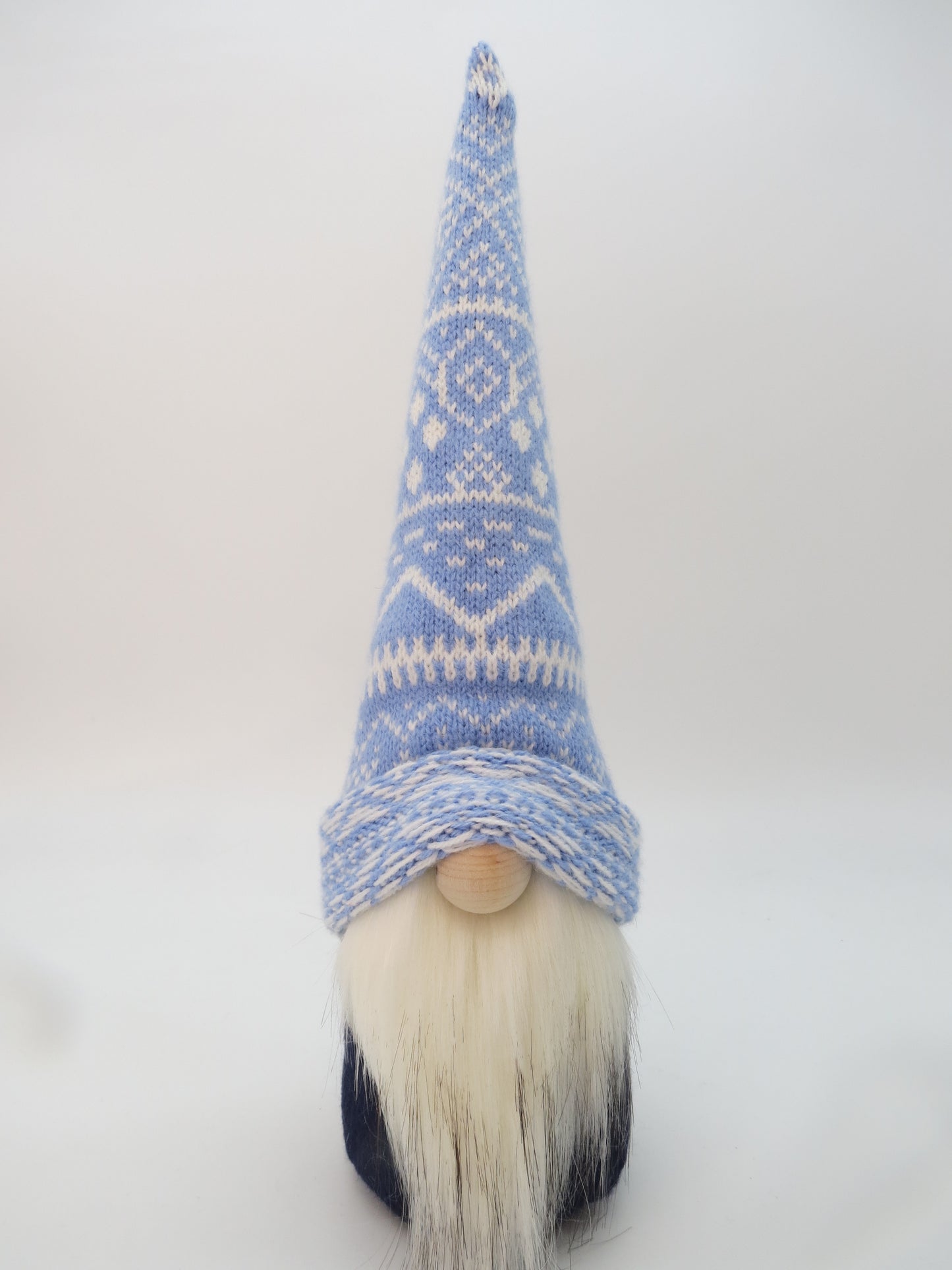 15" (38.1 cm) Medium Gnome (6039) - Blue/White Nordic