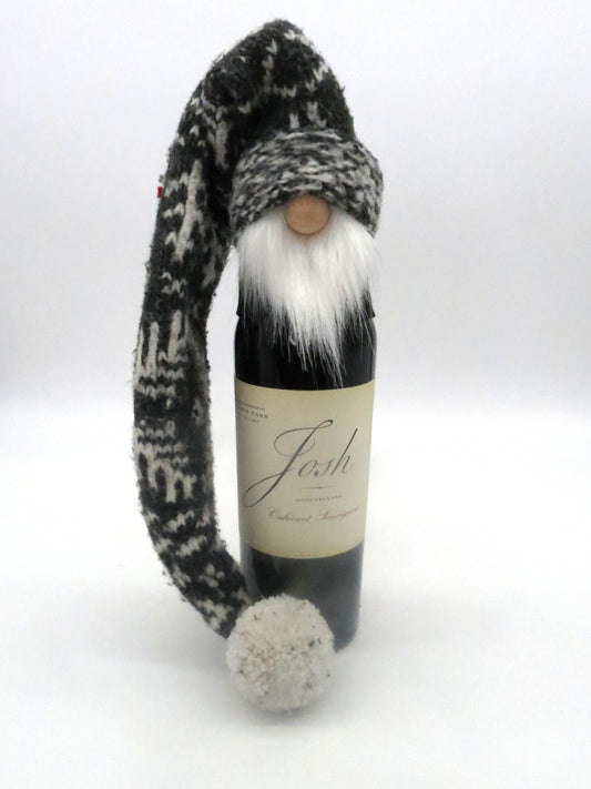 18 - 21" (45.7 - 53.3 cm) Tree/Bottle Topper Gnome (6142) - Nordic Pattern